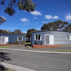 Deluxe Two-Bedroom Cabin